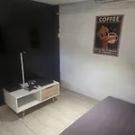 L'escale Atypique 3 Clermont-ferrand, Parking *