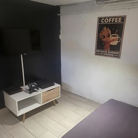 L'escale Atypique 3 Clermont-ferrand, Parking *