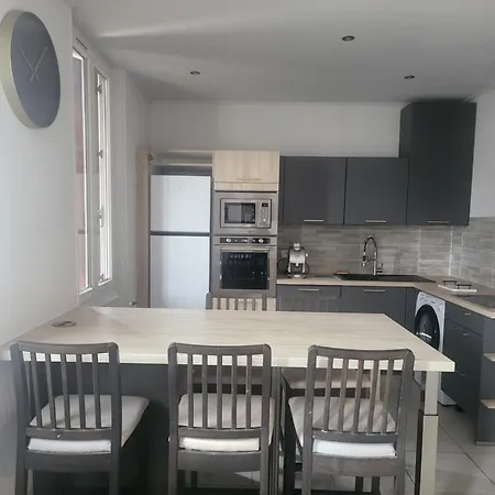 L'escale Atypique 3 Clermont-ferrand, Parking * Clermont-Ferrand