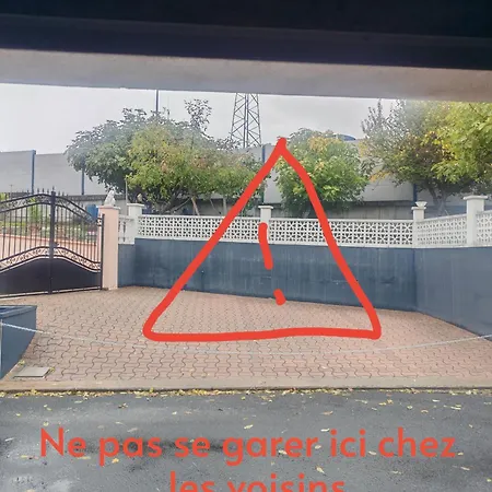 L'escale Atypique 3 Clermont-ferrand, Parking *